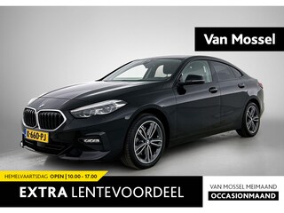 BMW 218i Executive Edition | Sportstoelen | Navi | Apple Carplay/Android Auto | Parkeersensoren | Climate Control