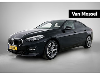 BMW 218i Executive Edition | Sportstoelen | Navi | Apple Carplay/Android Auto | Parkeersensoren | Climate Control
