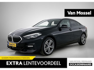 BMW 218i Executive Edition | Sportstoelen | Navi | Apple Carplay/Android Auto | Parkeersensoren | Climate Control
