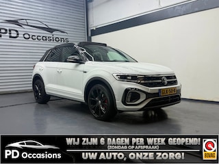 Volkswagen T-Roc 1.5 SI 3 R-Line Black st - Pano - IQ - Keyless - Elek. Achterklep - LM Velgen - Clima