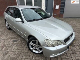 Lexus IS SportCross 300 Executive / Navi / Leder / PDC / TV / AUT