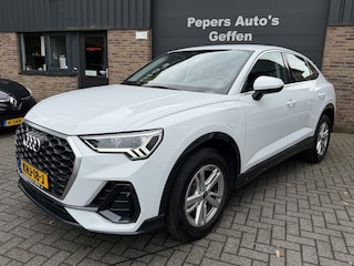 Audi Q3 45 TFSI e S Edition PHEV 267 pk Automaat plug in .Navi.Adapt cruise ,Elc a klep, Carplay. Digtaal Cockpit.stoel verwarming.sfeerverlichting .dodehoek detectie.