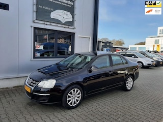 Volkswagen Jetta 1.6 FSI Trendline clima cruise apk 4-2027