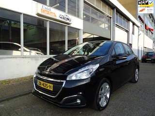 Peugeot 208 1.2 PureTech Signature