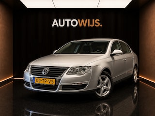 Volkswagen Passat 1.6 FSI Comfortline|AUT|LM-VELG|TREKHAAK|NL AUTO