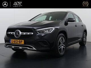 Mercedes-Benz GLA 250 e Luxury Business Solution | Trekhaak | Sfeerverlichting | Distronic Cruise Control & Stuur Assistent | Stoelverwarming Voor | Augmented Reality | Achteruitrij Camera