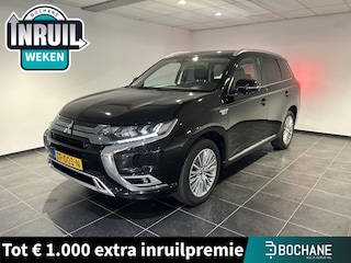 Mitsubishi Outlander 2.4 PHEV Intense | Trekhaak | Apple Carplay/Android Auto | Stoelverwarming |