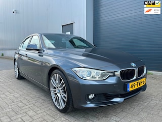 BMW 320i High EXE AUT LEDER NAVI HUD XENON