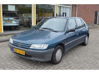 Peugeot 306 1.4 XN NL-Auto / Rijden of voor onderdelen