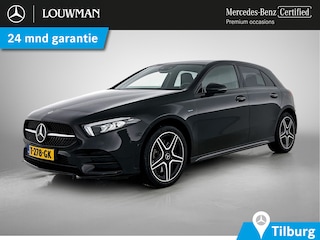 Mercedes-Benz A-klasse 250 e Business Solution AMG Limited 5 Spaaks lichten metalen | MBUX wide screen | Navigatie | Parking support met camera achter | Inclusief 24 maanden MB Certified garantie voor Europa.