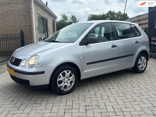 Volkswagen Polo 1.2 | 5drs | airco | cruise | nieuwe apk keuring !