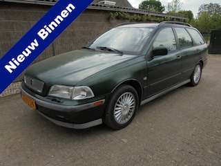 Volvo V40 1.8 Exclusive **APK 2-2027**