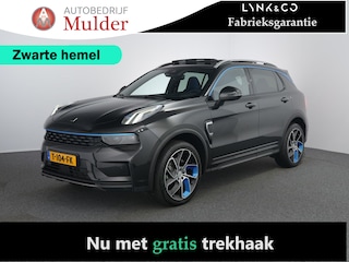 Lynk & Co 01 1.5 | Zwarte hemel | 360 camera | Pano | Carplay |