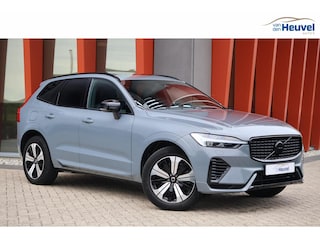Volvo XC60 T6 Recharge AWD Plus Dark | Longe Range | Stoelverwarming | Trekhaak | Parkeercamera | BLIS | Pilot Assist | Glossy Black | Keyless