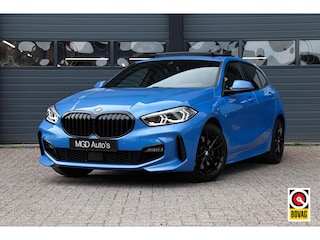 BMW 120i M-Sport M-Pakket |LED|PANODAK|STOEL+STUURVERW|CAMERA|CARPLAY | TREKHAAK