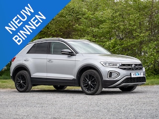 Volkswagen T-Roc 1.0 TSI Style // navigatie // pdc // stoelverwarming