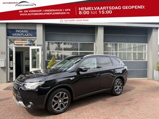 Mitsubishi Outlander 2.0 PHEV Executive Edition X-Line Leer,trekhaak,Navi,18inch Hoge Zit