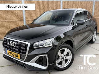 Audi Q2 30 TFSI S Edition S-line | Virtual cockpit | Ambianceverlichting | Matrix LED verlichting | Getint glas | Cruise & climate control | Leer/stof bekleding | Apple CarPlay/Android Auto | Parkeersensoren achter