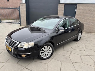 Volkswagen Passat 1.8 TFSI Comfortline| AUTOMAAT| sterke ,stoere sedan met trekhaak en ALL-Season banden