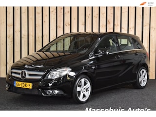 Mercedes-Benz B-klasse 180 Ambition Automaat Trekhaak Panoramdak PDC Navi Clima Cruise 2e eig. Nwe APK