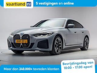 BMW i4 eDrive40 M-Sport shadow 84 kWh 3-Fase [ Leder Stoelverwarming Trekhaak Navi Sfeerverlichting Apple / Android ]