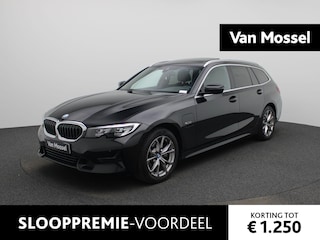 BMW 3-serie Touring 320e (150 kW) | Automaat | LMV | Navigatie | Schuifdak | Stoel verwarming | Virtual cockpit | Leder | Parkeer sensoren | Elec. achterklep | Virtual cockpit | Camera | Climate control | Cruise control | DAB |