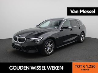 BMW 3-serie Touring 320e (150 kW) | Automaat | LMV | Navigatie | Schuifdak | Stoel verwarming | Virtual cockpit | Leder | Parkeer sensoren | Elec. achterklep | Virtual cockpit | Camera | Climate control | Cruise control | DAB |