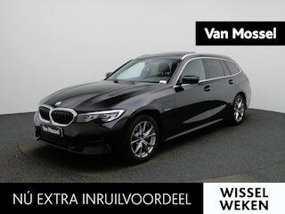 BMW 3-serie Touring 320e (150 kW) | Automaat | LMV | Navigatie | Schuifdak | Stoel verwarming | Virtual cockpit | Leder | Parkeer sensoren | Elec. achterklep | Virtual cockpit | Camera | Climate control | Cruise control | DAB |