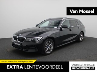 BMW 3-serie Touring 320e (150 kW) | Automaat | LMV | Navigatie | Schuifdak | Stoel verwarming | Virtual cockpit | Leder | Parkeer sensoren | Elec. achterklep | Virtual cockpit | Camera | Climate control | Cruise control | DAB |