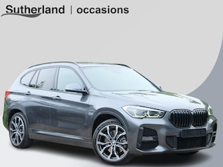 BMW X1 xDrive25e M-sport | PHEV | M pakket | Keyless entry | Camera | Elektrische stoelen met geheugen | Head up Display