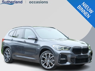 BMW X1 xDrive25e M-sport | PHEV | M pakket | Keyless entry | Camera | Elektrische stoelen met geheugen | Head up Display