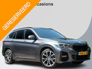 BMW X1 xDrive25e M-sport | PHEV | M pakket | Keyless entry | Camera | Elektrische stoelen met geheugen | Head up Display