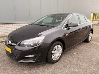 Opel Astra 1.4 Turbo Berlin