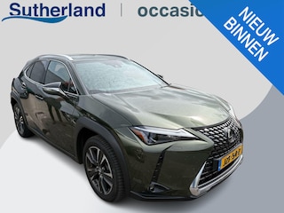 Lexus UX 250h Preference Line | 184pk | Stoel- & Stuurverwarming | Adaptive Cruise | Achteruitrijcamera | 18 Inch |