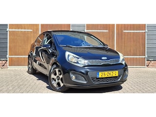 Kia Rio 1.2 CVVT Design Ed. | Bluetooth | NAP | All seasonbanden | Stoel