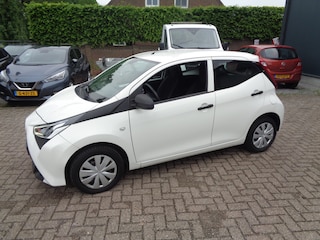 Toyota Aygo 1.0 VVT-i x-fun Airco, Bluetooth