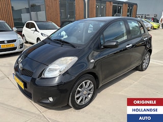 Toyota Yaris 1.3 VVTi Aspiration Automaat Airco Zwart 2e Eig