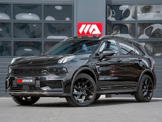 Lynk & Co 01 1.5 Black Edition Zwarte Dakhemel|Panoramadak|Trekhaak|Camera|ACC|Stoelverwarming|Navi|Carplay