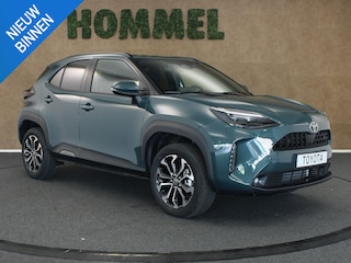 Toyota Yaris Cross 1.5 Hybrid 130 Dynamic - DIRECT NIEUW UIT VOORRAAD LEVERBAAR - NAVIGATIE - PARKEERSENSOREN VOOR/ ACHTER - VOORSTOELEN VERWARMD - STUUR VERWARMD - DODEHOEK DETECTIE - KEYLESS ENTRY/ START - CLIMATE CONTROL - APPLE CARPLAY/ ANDROID AUTO