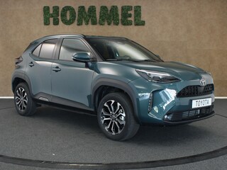 Toyota Yaris Cross 1.5 Hybrid 130 Dynamic - DIRECT NIEUW UIT VOORRAAD LEVERBAAR - NAVIGATIE - PARKEERSENSOREN VOOR/ ACHTER - VOORSTOELEN VERWARMD - STUUR VERWARMD - DODEHOEK DETECTIE - KEYLESS ENTRY/ START - CLIMATE CONTROL - APPLE CARPLAY/ ANDROID AUTO