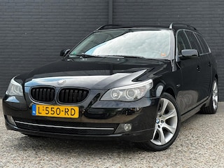 BMW 5-serie Touring 523i PDC | AUTOMAAT | AIRCO | TREKHAAK | LEDER | CRUISE | NWE APK