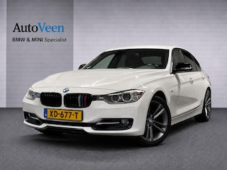 BMW 320i High Executive (LED, LEDER, STOELVERWARMING, PARKEERSENSOREN, NAVI)