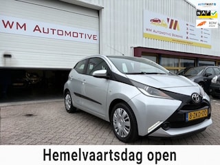 Toyota Aygo 1.0 VVT-i x-play AIRCO PARKEER CAMERA