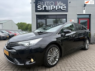 Toyota Avensis Touring Sports 1.8 VVT-i Executive -LEDER-CLIMA-CRUISECONTROL-TREKHAAK-1500 KG TREKGEWICHT-CAMERA-STOELVERWARMING-