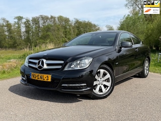 Mercedes-Benz Coupé 180 / Automaat / NL Auto / NAP / Climate Control / Navigatie /