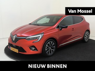 Renault Clio 1.6 E-Tech Hybrid 145 PK Techno | Pack Advanced Safety | Pack Infotainment 9.3" | Pack Lightning | Apple Carplay/Android | cruise control | electronic climate control | lederen/stof bekleding | LED koplampen | lichtmetalen velgen 16" | navigatiesysteem |