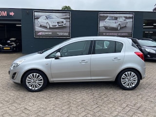Opel Corsa 1.4-16V Cosmo 5-Deurs - 105.724 Kilometer n.a.p - Airco - Cruise - Navigatie - Bluetooth/handsfree - 16 inch L.m velgen