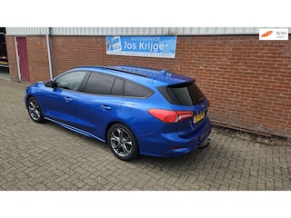 Ford Focus Wagon 1.0 EcoBoost Titanium Business