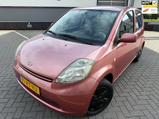Daihatsu Sirion 2 1.3-16V Comfort*Automaat*APK*NAP*RIJD SCHAKEL PRIMA
