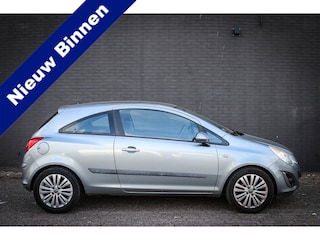 Opel Corsa 1.2-16V Cosmo Net binnen - Nu al te bezichtigen